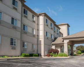  Sleep Inn & Suites Lake of the Ozarks  Camdenton